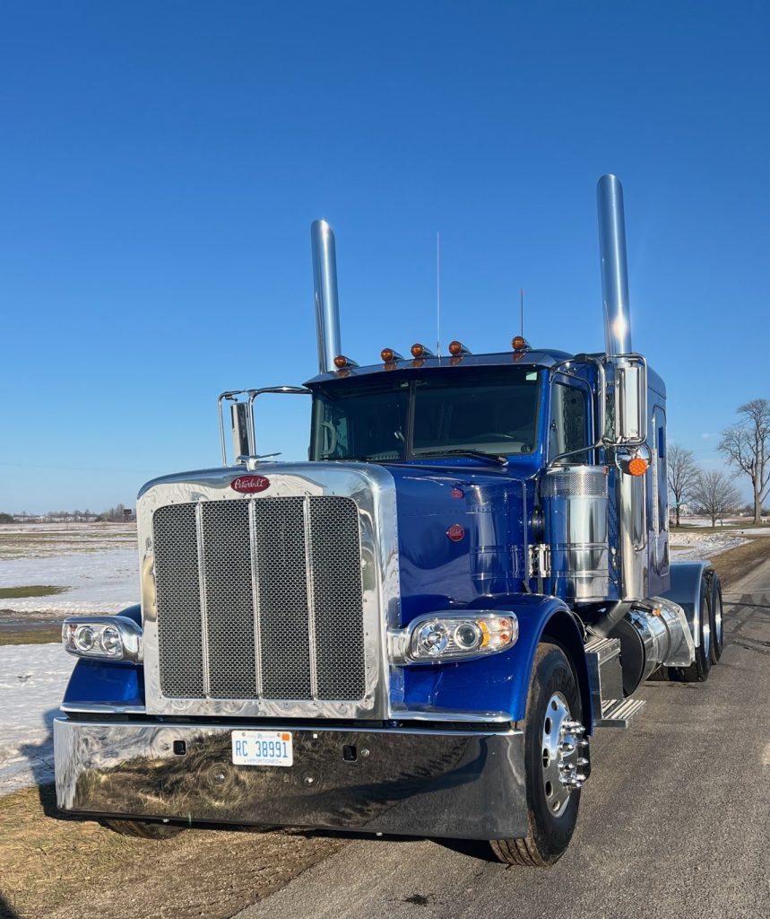 2025 PETERBILT 389 - Image 6