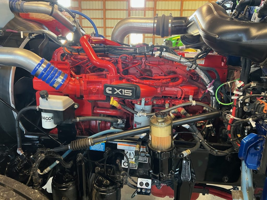 2025 PETERBILT 389 - Image 12