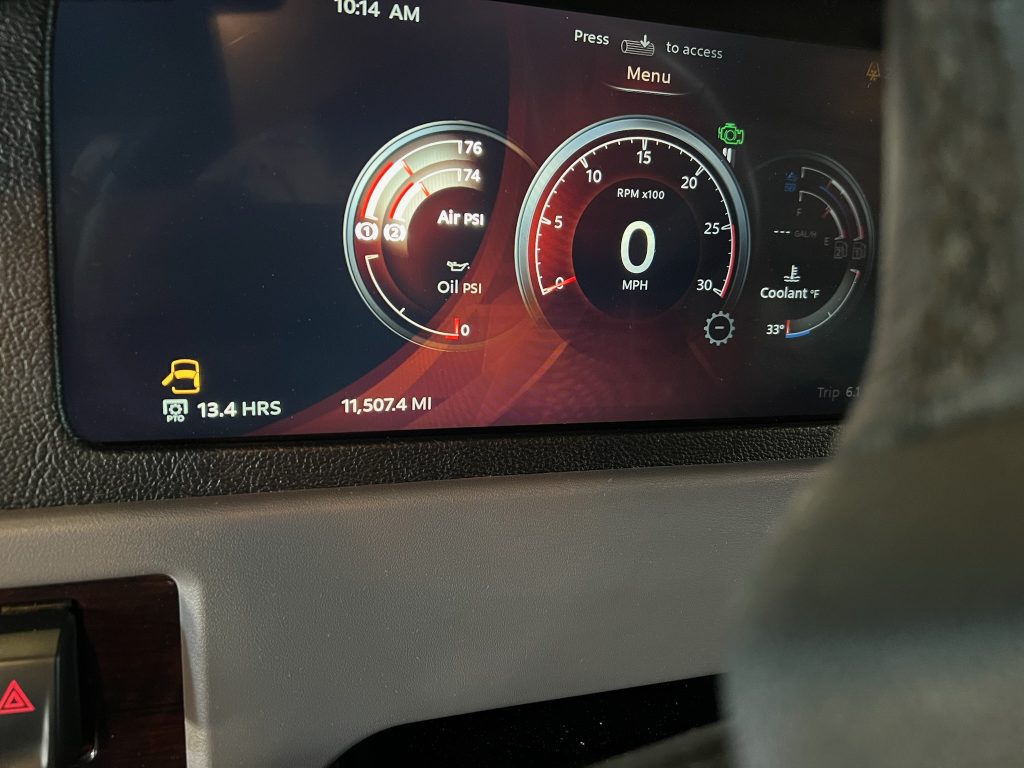 2025 PETERBILT 389 - Image 13