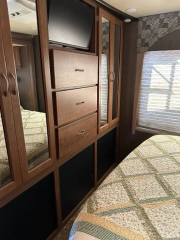 2018 Coachmen, Concord, Class C 300TS Motorhome. - Image 10