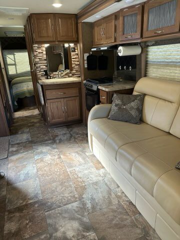 2018 Coachmen, Concord, Class C 300TS Motorhome. - Image 13