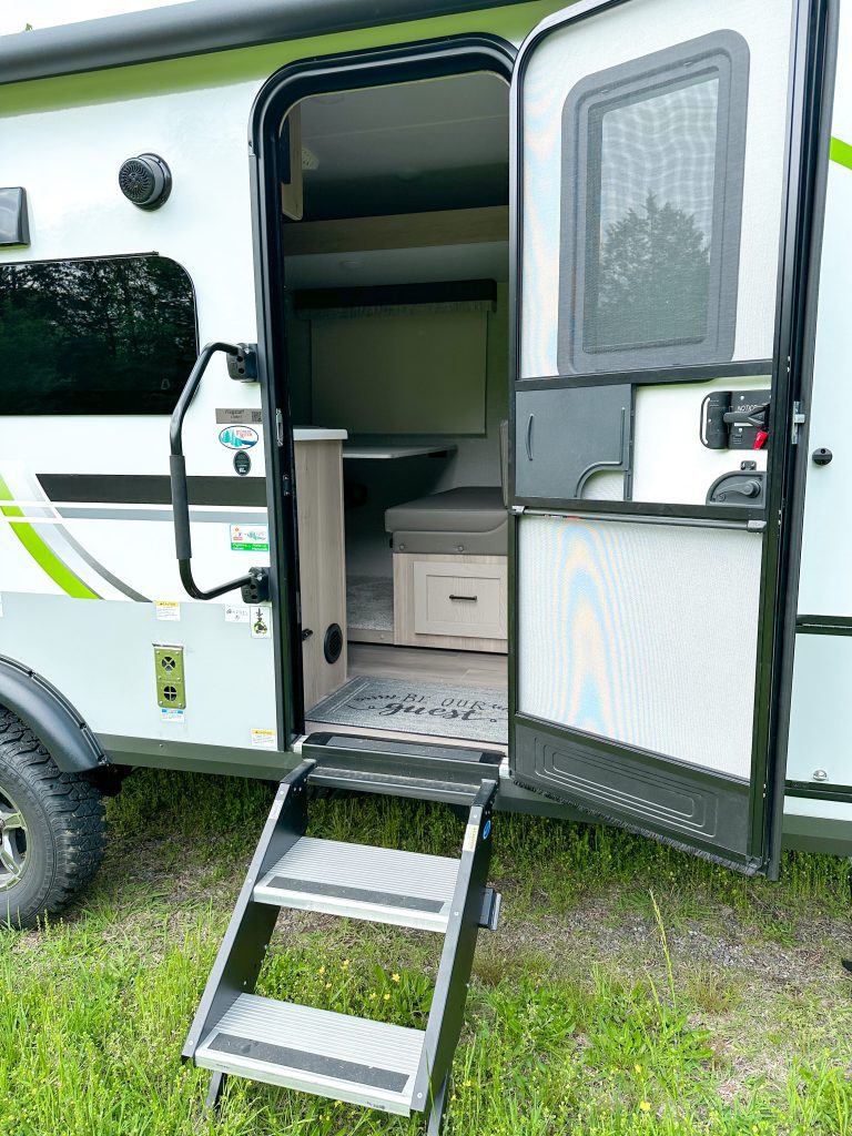 2023 FOREST RIVER FLAGSTAFF E-PRO 20BHS - Image 2