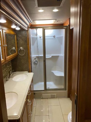 2015 TIFFIN PHAETON 40AH - Image 11