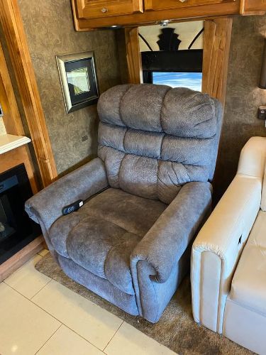 2015 TIFFIN PHAETON 40AH - Image 14