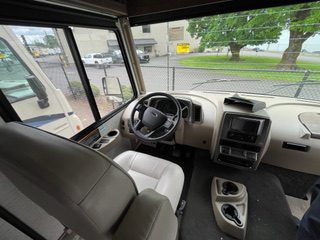 2021 WINNEBAGO VISTA 29V - Image 5