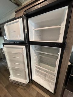 2021 WINNEBAGO VISTA 29V - Image 16