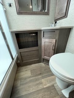 2021 WINNEBAGO VISTA 29V - Image 18