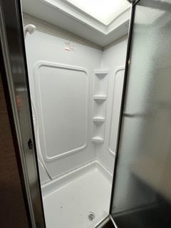 2021 WINNEBAGO VISTA 29V - Image 20