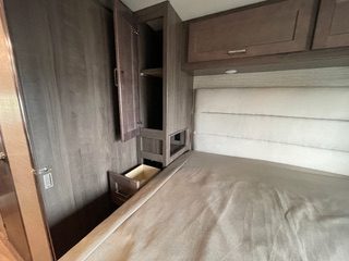 2021 WINNEBAGO VISTA 29V - Image 45