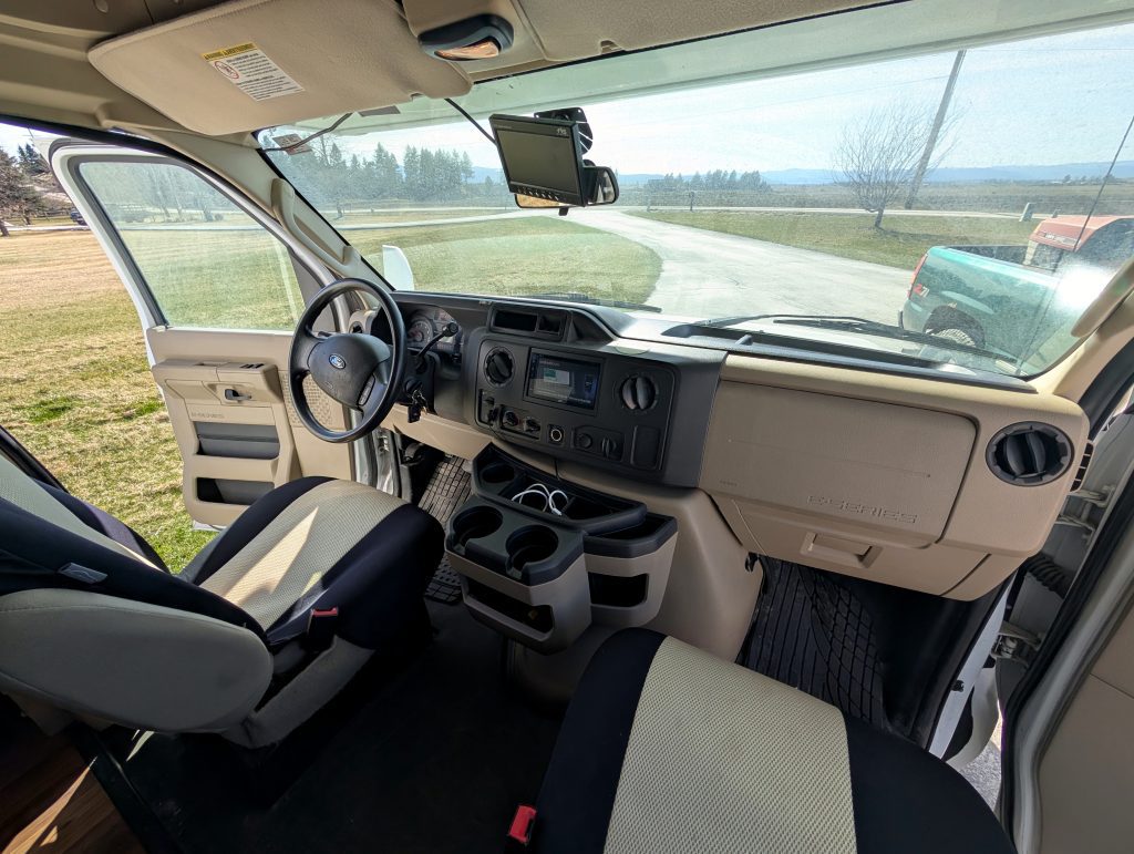 2012 COACHMEN FREELANDER 26QB - Image 17