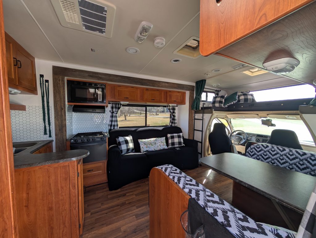 2012 COACHMEN FREELANDER 26QB - Image 12