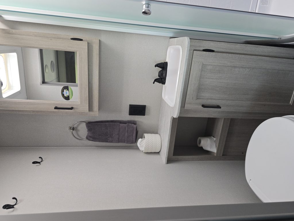 2024 FOREST RIVER AURORA 34BHTS - Image 10