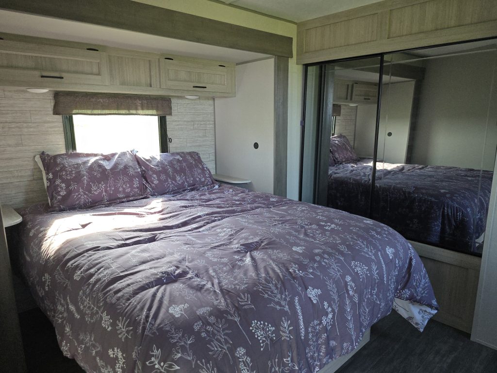 2024 FOREST RIVER AURORA 34BHTS - Image 13