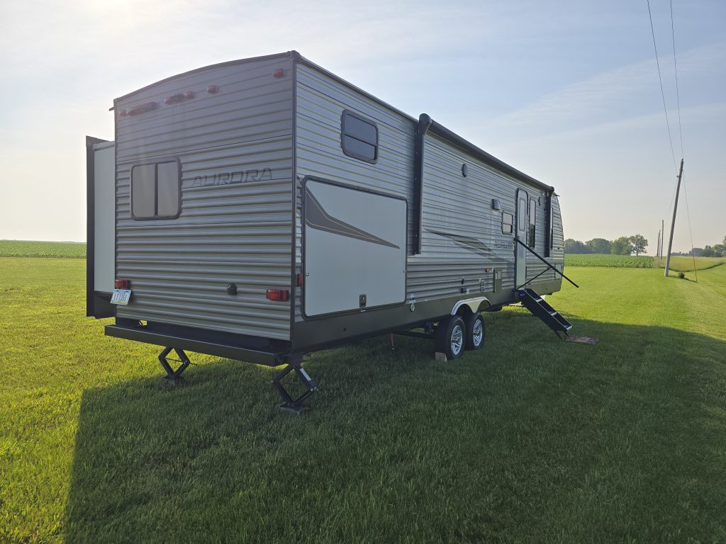 2024 FOREST RIVER AURORA 34BHTS - Image 2