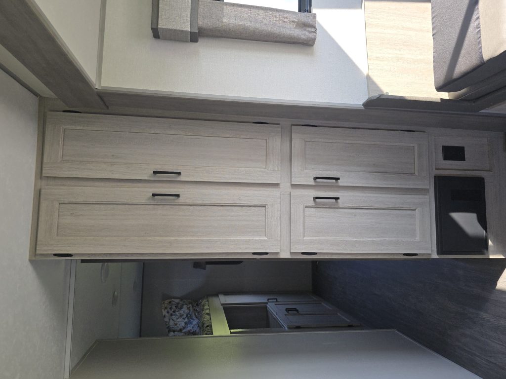 2024 FOREST RIVER AURORA 34BHTS - Image 21