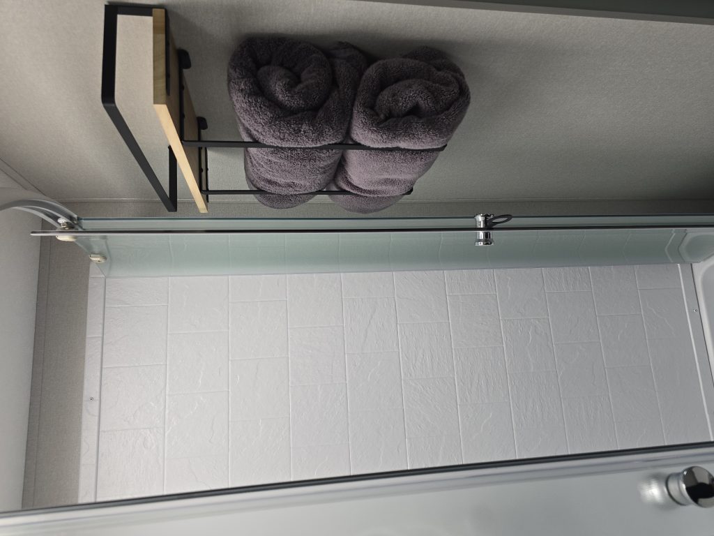 2024 FOREST RIVER AURORA 34BHTS - Image 22