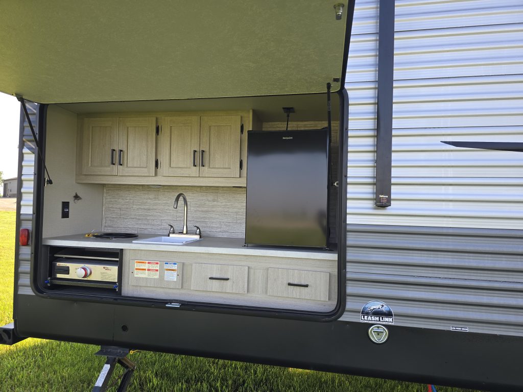 2024 FOREST RIVER AURORA 34BHTS - Image 4