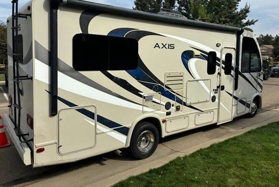 2017 THOR MOTOR COACH AXIS 24.1 - Image 5