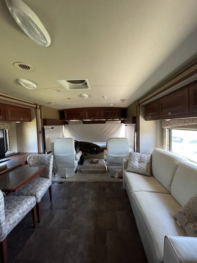 2014 ITASCA SUNSTAR 30T - Image 6