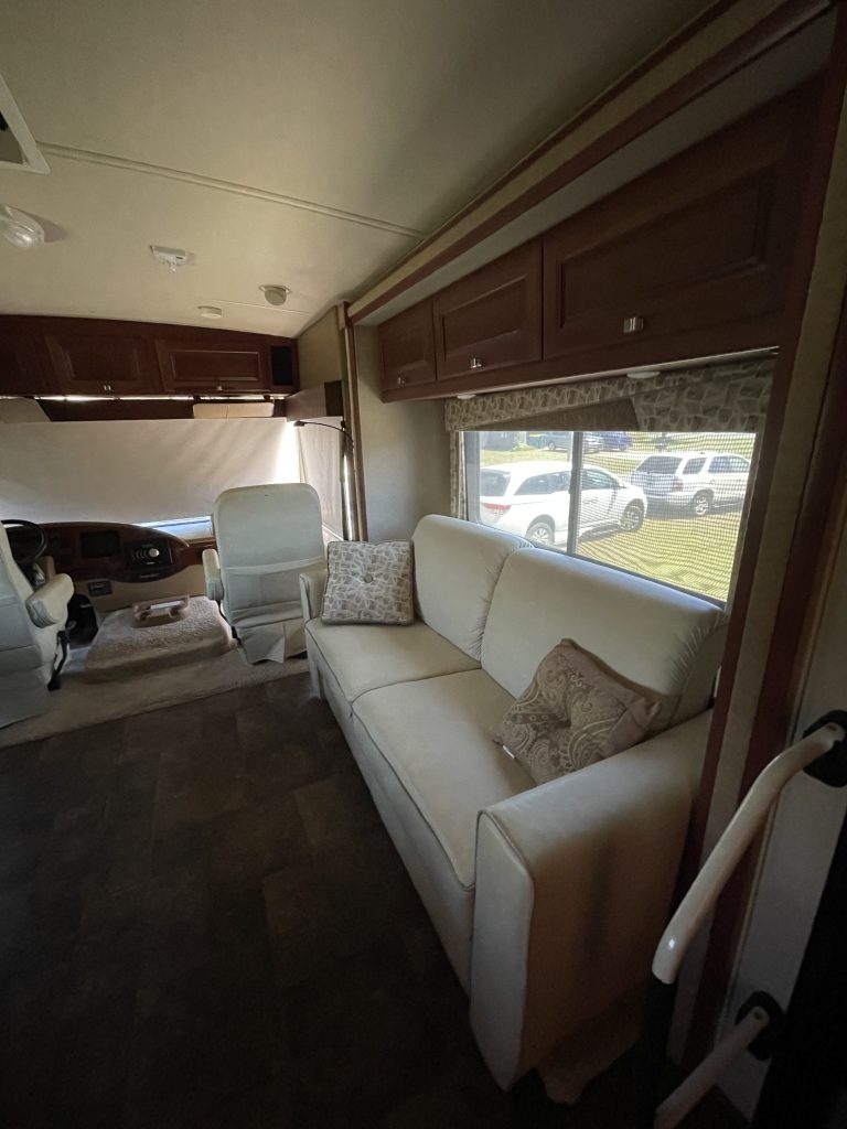 2014 ITASCA SUNSTAR 30T - Image 7