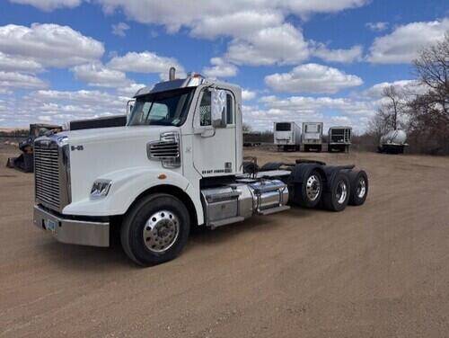 2020 Freightliner 122SD