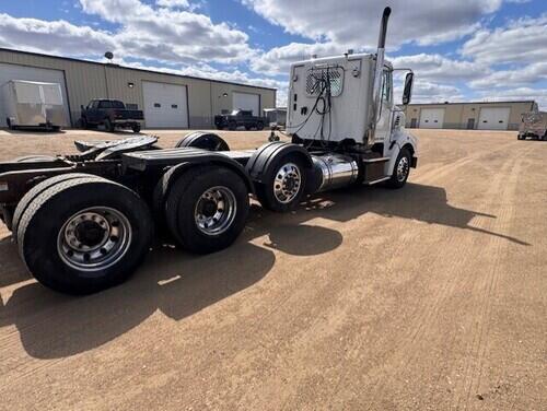 2020 Freightliner 122SD - Image 3