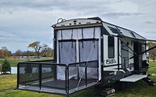 2021 Heartland Fuel 260 Toy Hauler - Image 2